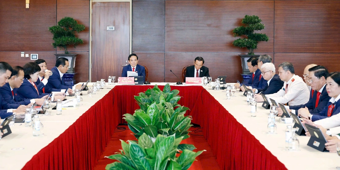 Đại hội XIV của Đảng: Đại biểu thảo luận các văn kiện Đại hội tại đoàn - Ảnh 10.