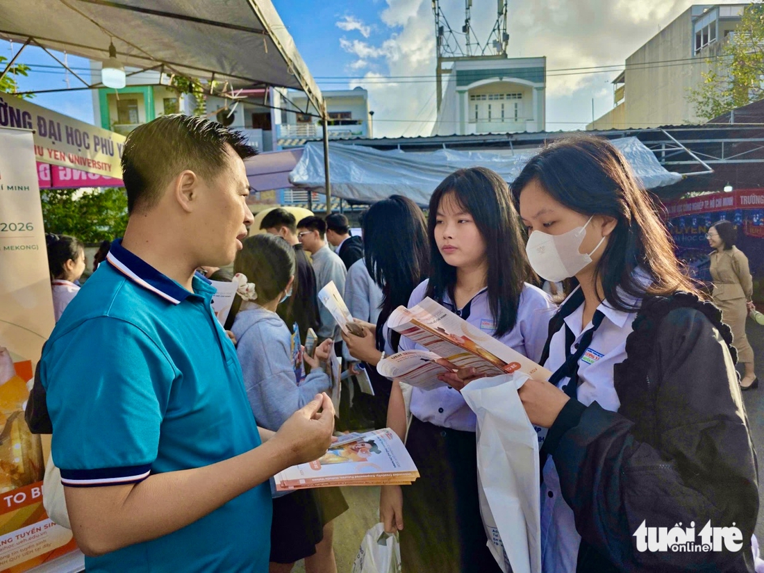 tuyển sinh - Ảnh 2.