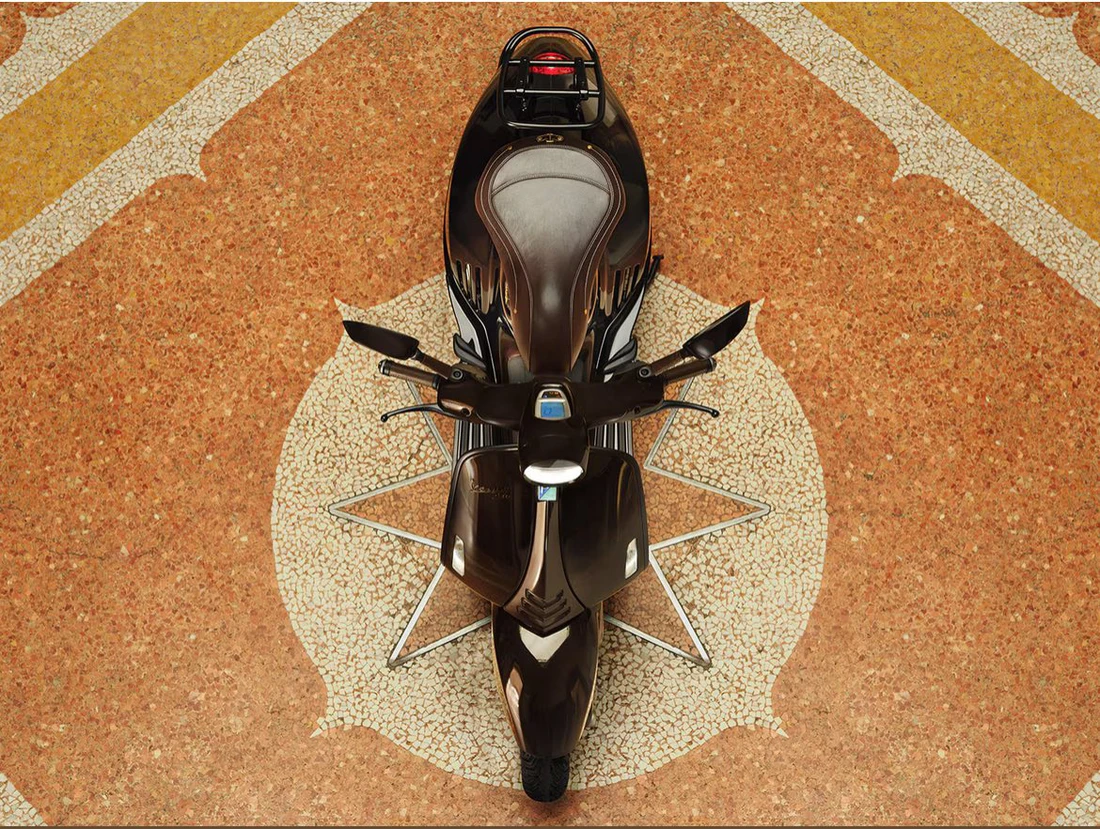 Vespa 946 Horse ra mắt đón năm Ngựa, về Việt Nam giá dễ gần 500 triệu đồng - Ảnh 7.