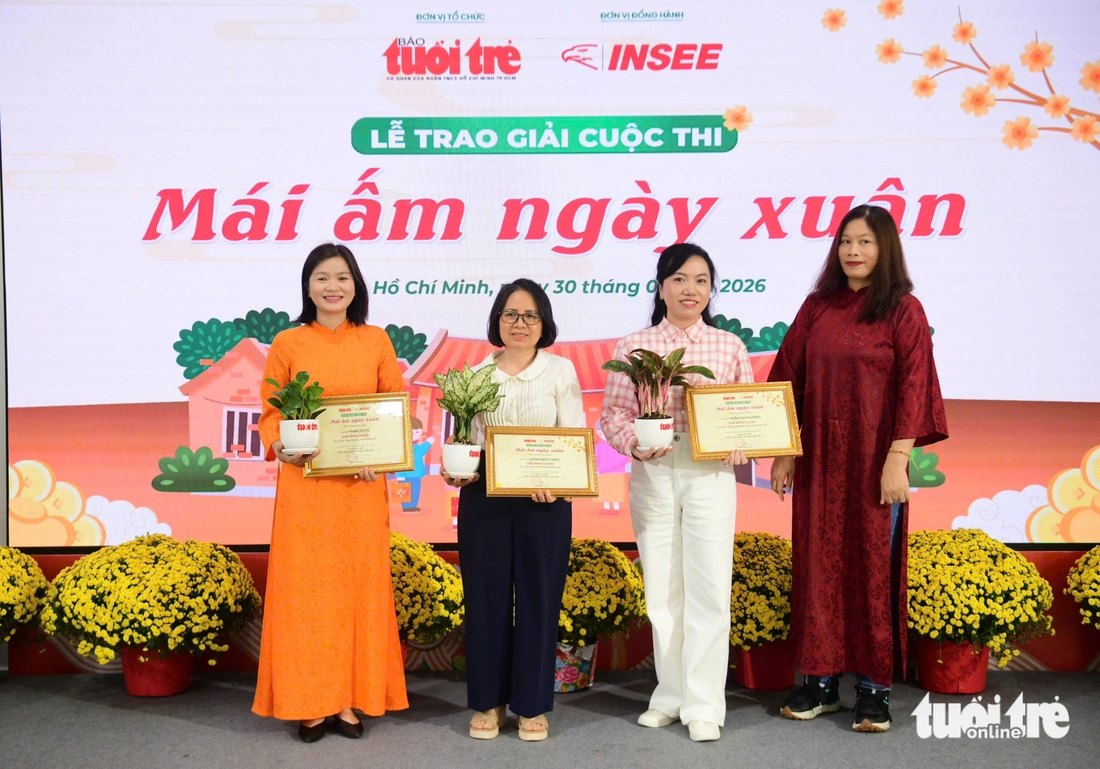 Trao giải Mái ấm ngày xuân: Ai cũng chân thành, Hồng Ánh xúc động rưng rưng - Ảnh 5. Trao giải Mái ấm ngày xuân: Ai cũng chân thành, Hồng Ánh xúc động rưng rưng - Ảnh 5.