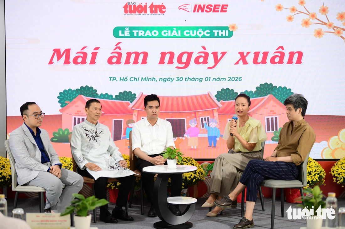 Trao giải Mái ấm ngày xuân: Ai cũng chân thành, Hồng Ánh xúc động rưng rưng - Ảnh 2. Trao giải Mái ấm ngày xuân: Ai cũng chân thành, Hồng Ánh xúc động rưng rưng - Ảnh 6.