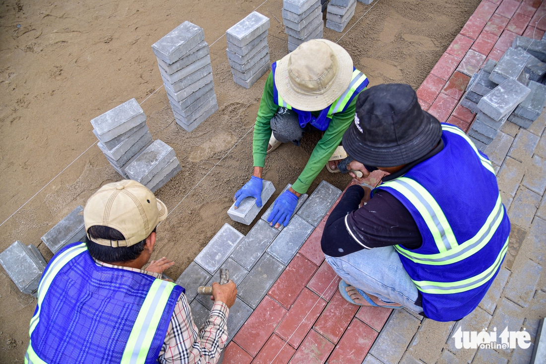 Thêm nhiều khu đất vàng ở TP.HCM 'thay áo mới', dần thành công viên, vườn hoa đón Tết - Ảnh 6.