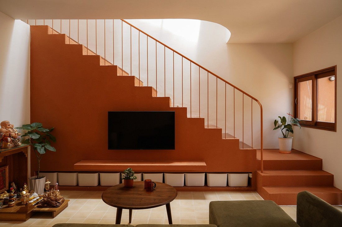 Ngôi nhà đa thế hệ ở Việt Nam vào top 5 nhà đẹp nhất tháng 12-2025 của tạp chí kiến trúc Anh - Ảnh 5.