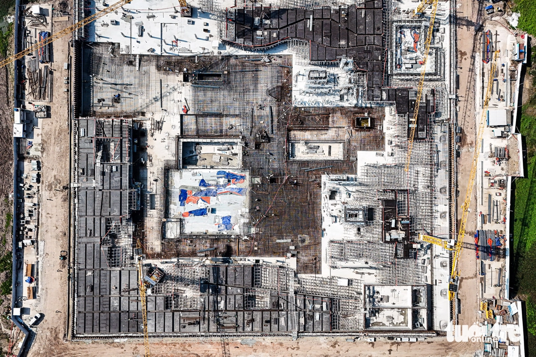 Cảnh tất bật bên trong công trường Nhà hát Opera hơn 12.000 tỉ ven hồ Tây - Ảnh 9.