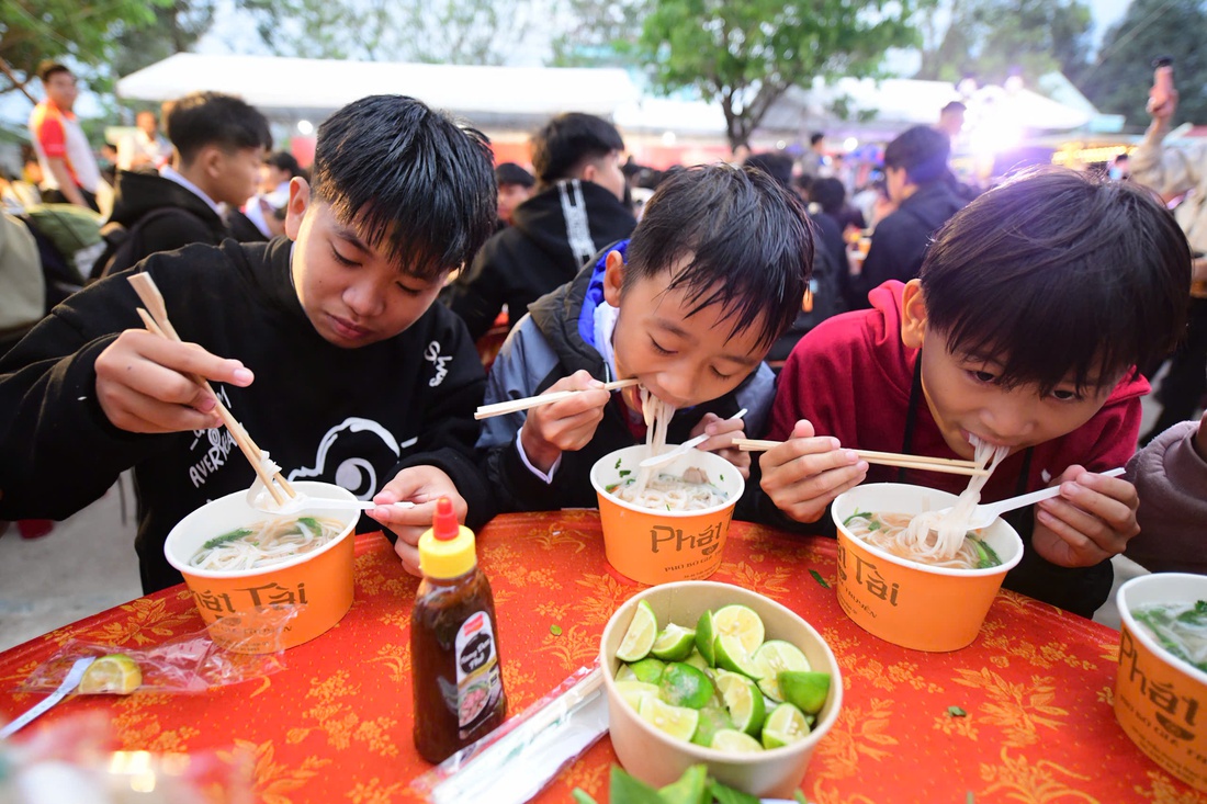 Hòa Thịnh - Ảnh 11.