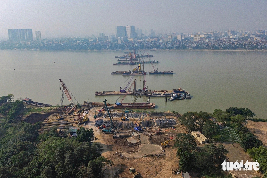 Công trường thi công cây cầu biểu tượng gần 16.000 tỉ ở trung tâm Hà Nội - Ảnh 17.