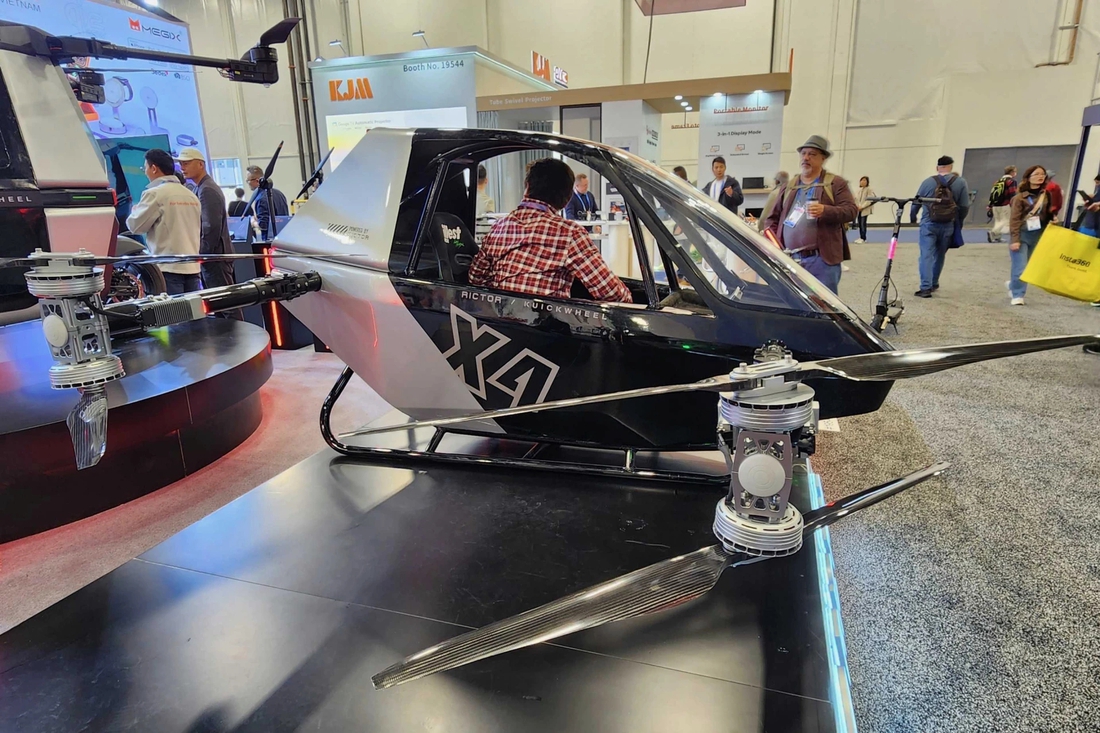 Xe bay không cần bằng lái phi công, gập gọn để trên thùng bán tải, giá rẻ hơn Toyota Fortuner - Ảnh 8.