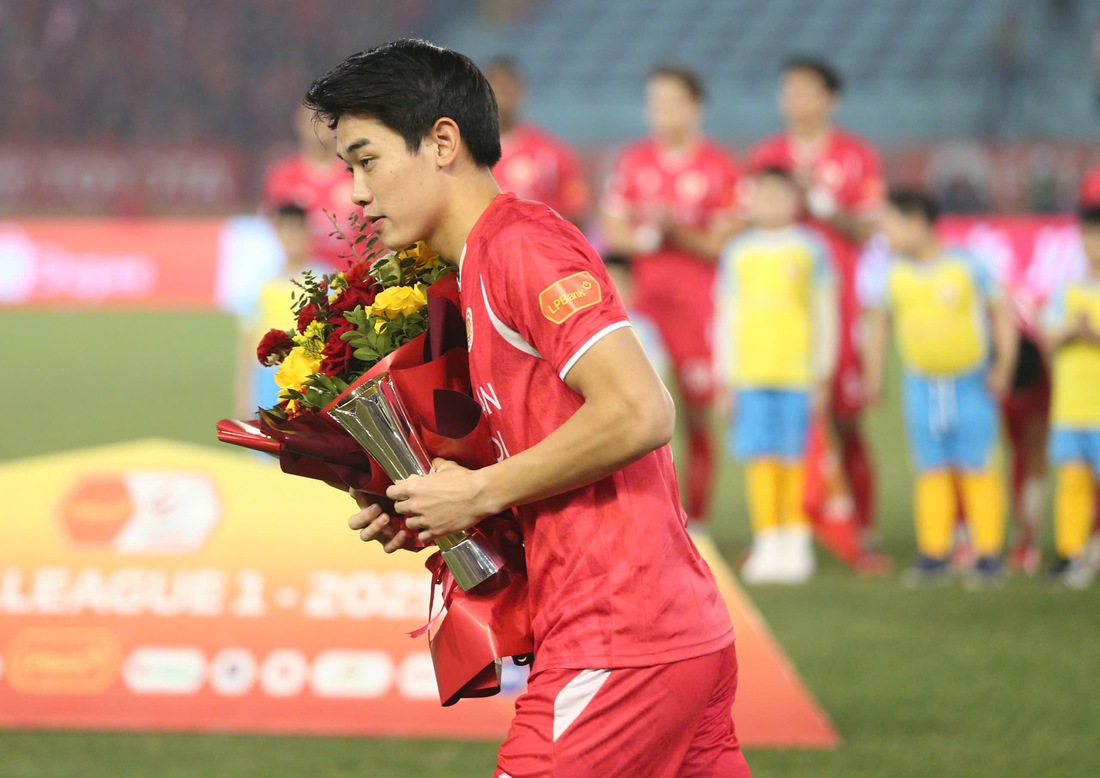 Đình Bắc bị tước bàn thắng trong ngày nhận cúp Vua phá lưới U23 châu Á - Ảnh 3.