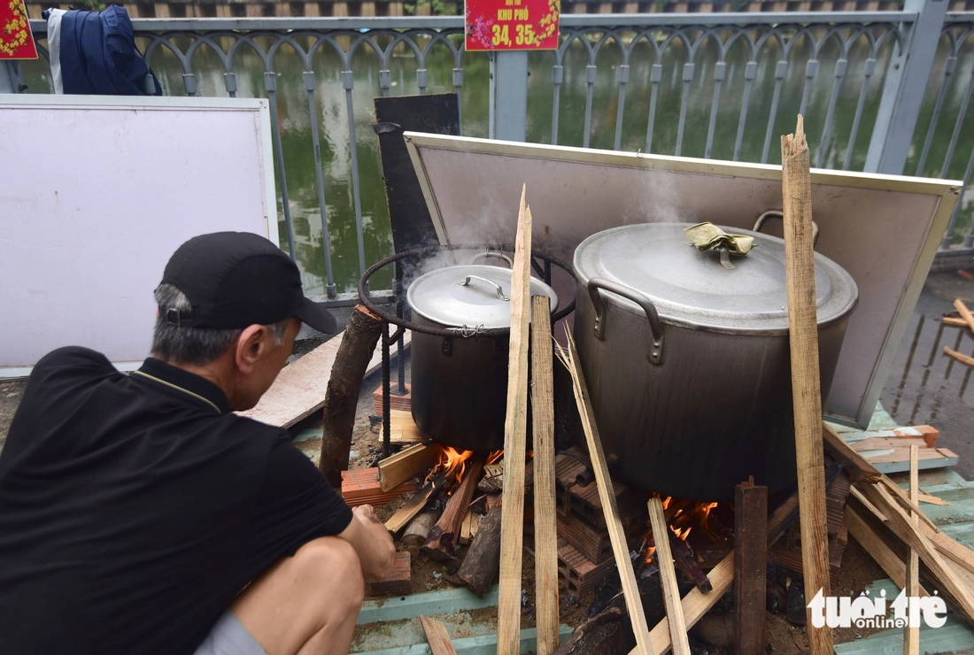 bánh chưng, bánh tét - Ảnh 4.