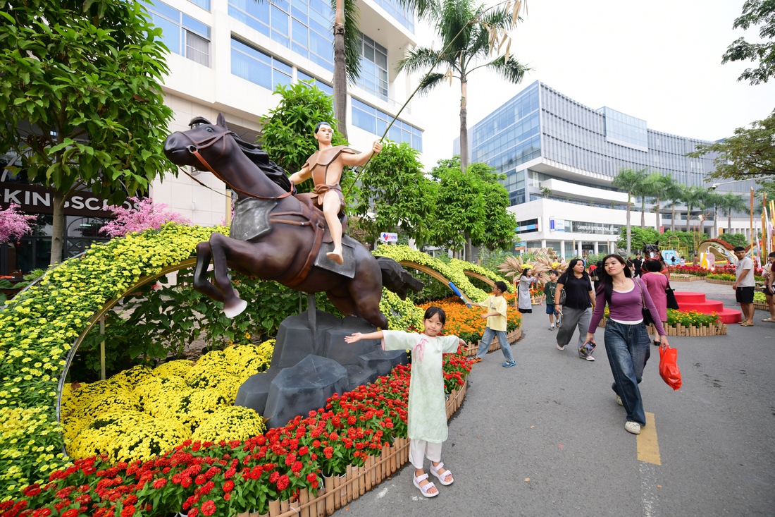 Hội hoa xuân Phú Mỹ Hưng  - Ảnh 4.