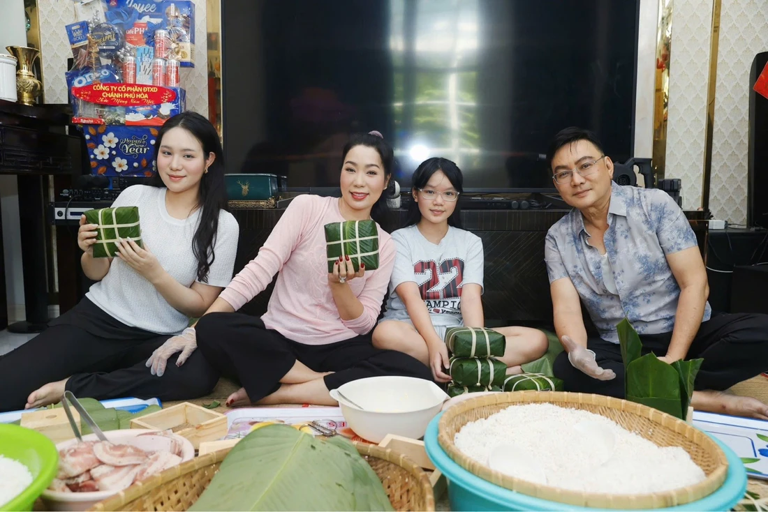 Mỹ Tâm, Thanh Thủy cùng nhiều người nổi tiếng gói bánh, làm từ thiện dịp Tết - Ảnh 8. Mỹ Tâm - Ảnh 8.