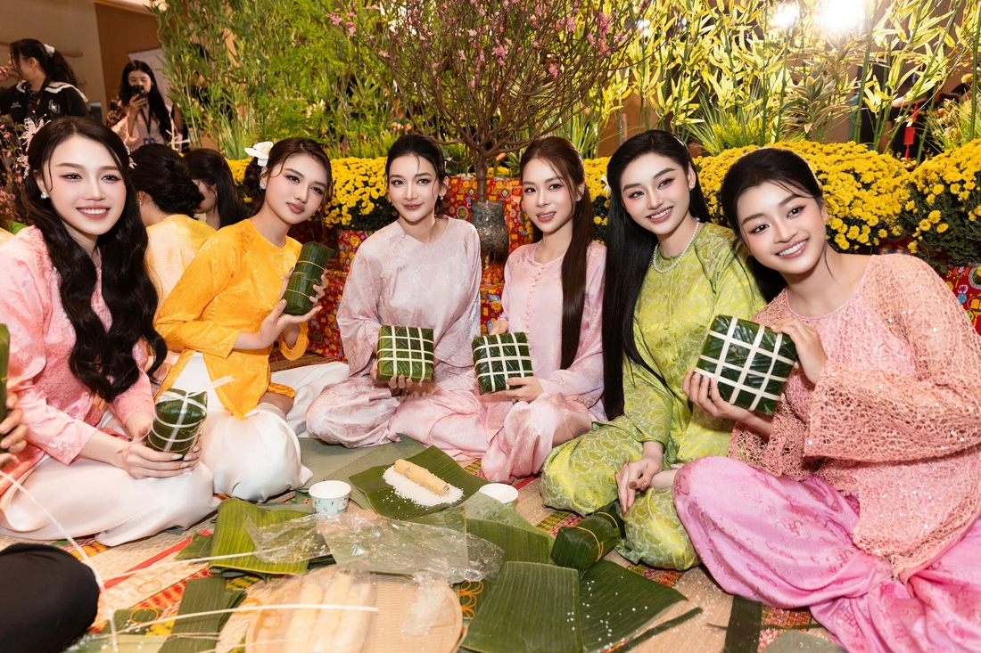 Mỹ Tâm, Thanh Thủy cùng nhiều người nổi tiếng gói bánh, làm từ thiện dịp Tết - Ảnh 10. Mỹ Tâm - Ảnh 10.