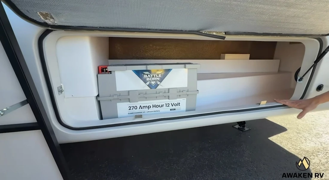 Bỏ phố về rừng theo cách đại gia: Nhà di động thách thức mọi thời tiết, nội thất như khách sạn 5 sao - Ảnh 12.