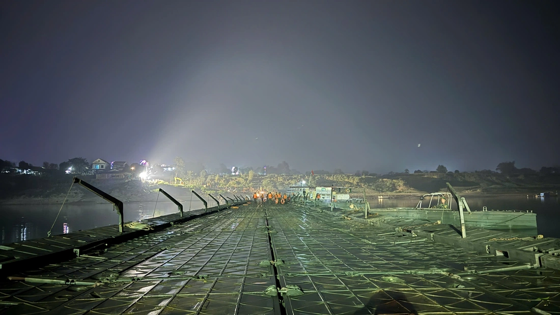 cầu phao sông Lô - Ảnh 4.