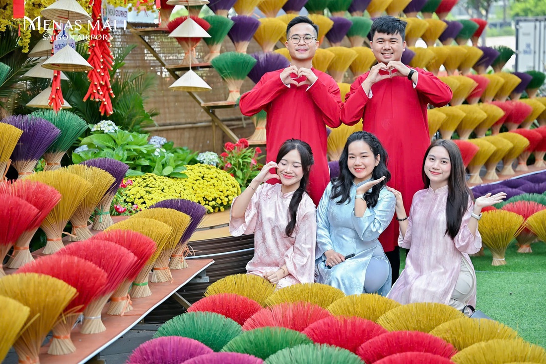 Đường hoa Xuân Menas 2026: Dấu ấn 5 năm và khát vọng vươn mình - Ảnh 1.