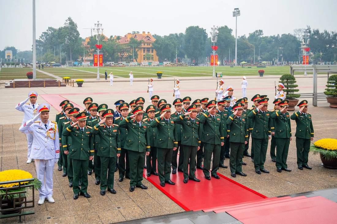 Chủ tịch Hồ Chí Minh - Ảnh 5.