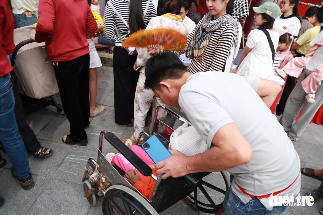 phiên chợ - Ảnh 3.