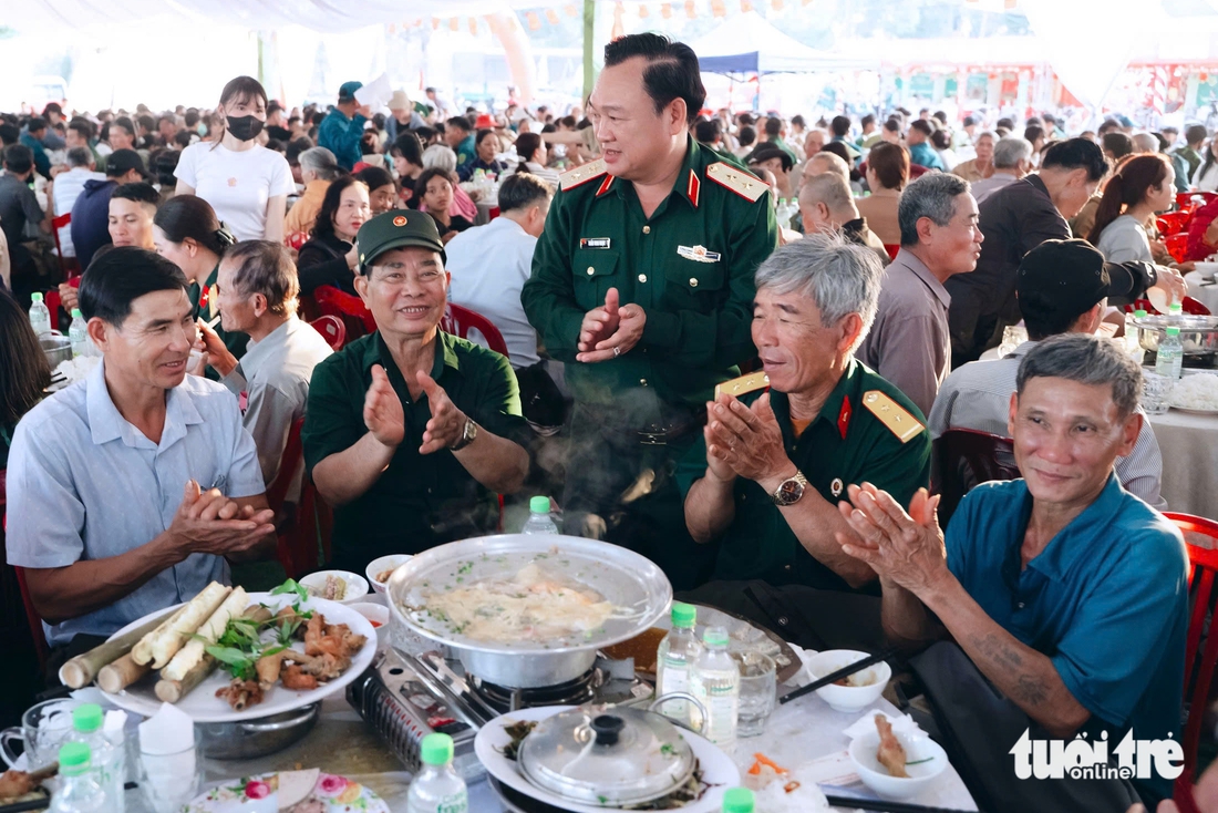Thắm tình quân dân biên giới trong chương trình Xuân chiến sĩ 2026 - Ảnh 6.