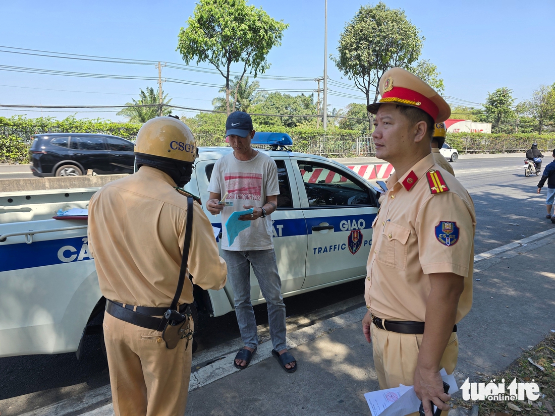 xe khách - Ảnh 2.