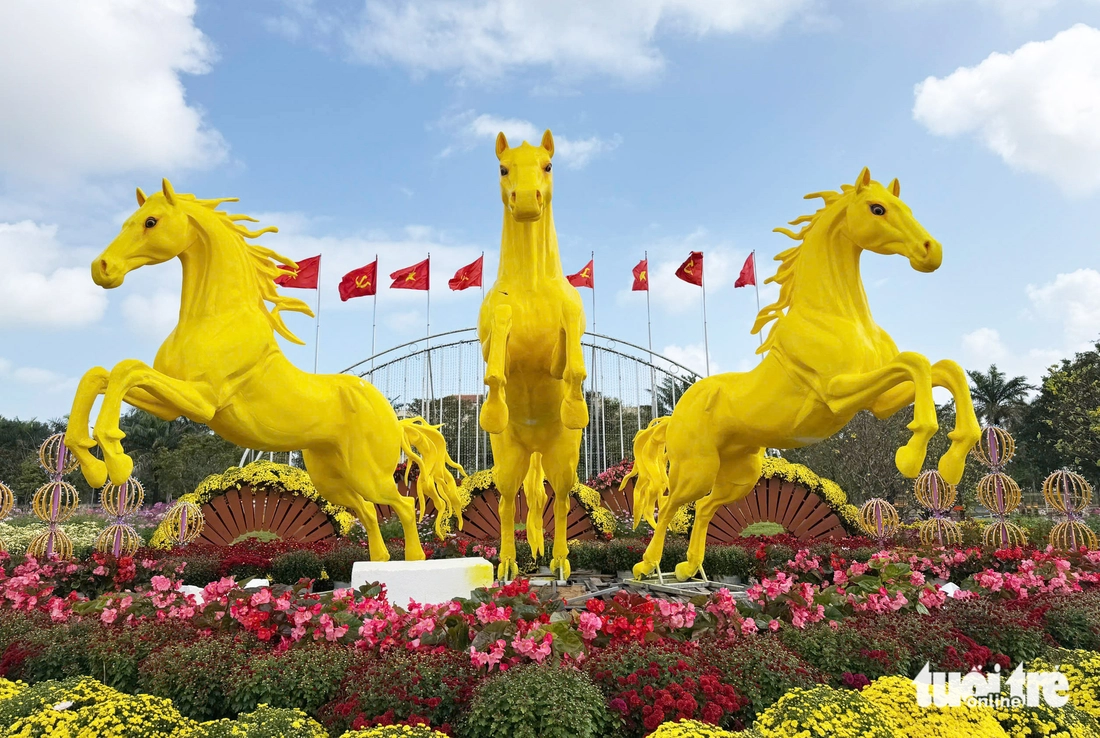 ngựa vàng - Ảnh 3.