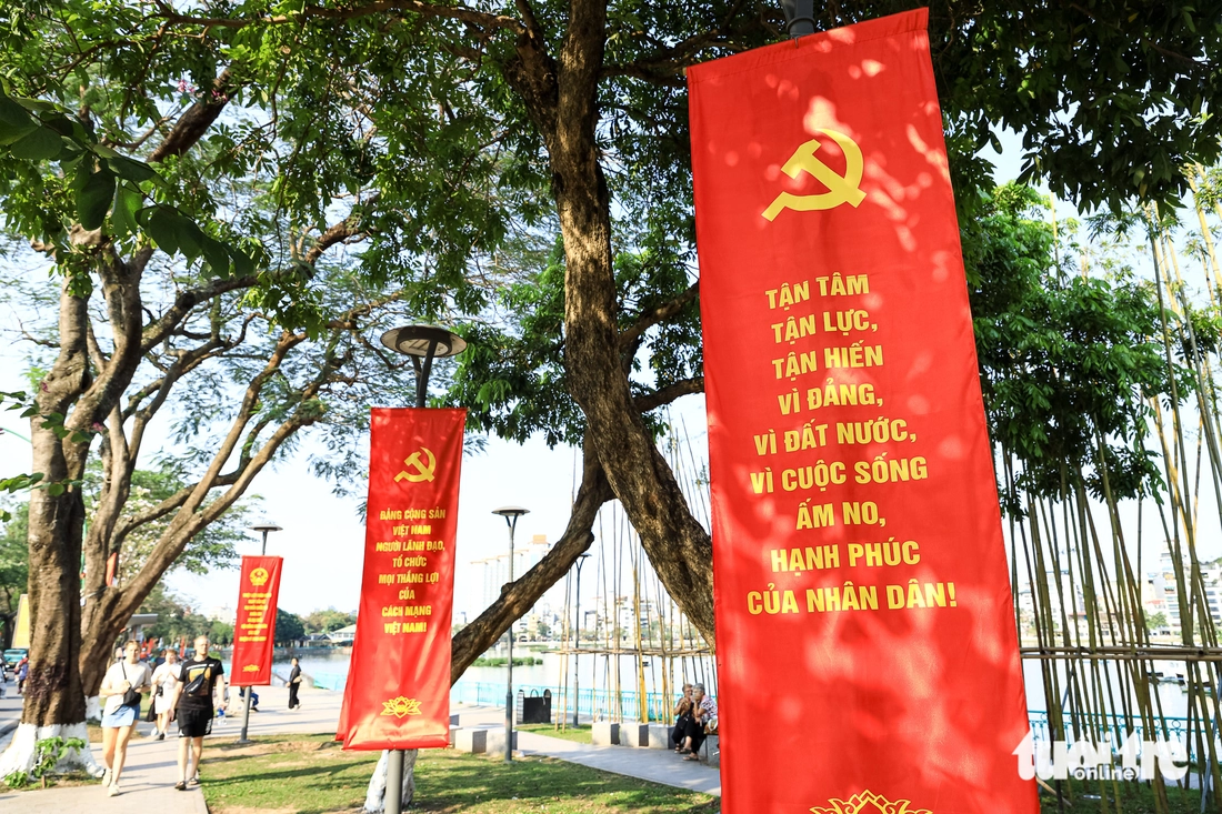 Hà Nội rực rỡ chào đón 'Ngày hội non sông' - Ảnh 10.