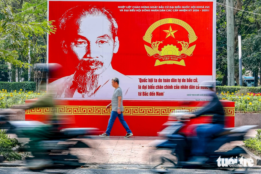 Hà Nội rực rỡ chào đón 'Ngày hội non sông' - Ảnh 2.