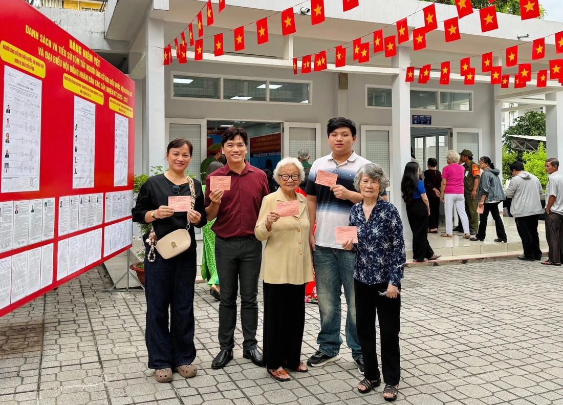 Bảo Ngọc, Thanh Thủy cùng nhiều nghệ sĩ đi bầu cử đại biểu Quốc hội và HĐND nhiệm kỳ 2026-2031 - Ảnh 4. bầu cử - Ảnh 12.