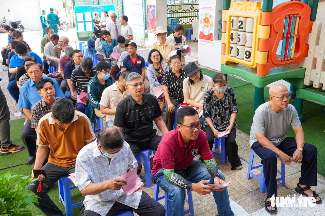 Ấn tượng khoảnh khắc cử tri cả nước đi bầu cử - Ảnh 2. bầu cử - Ảnh 2.