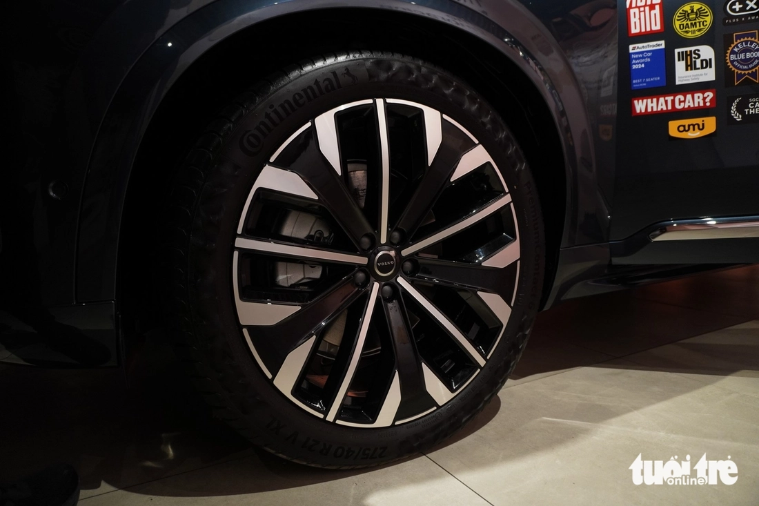 Volvo XC90 - Ảnh 17.
