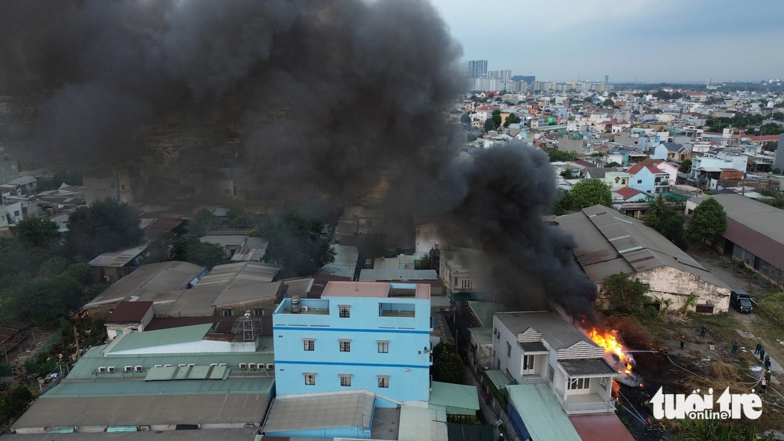 cháy nhà máy - Ảnh 8.