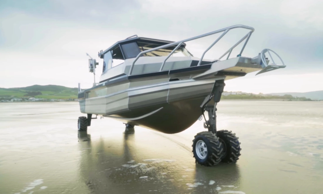 Nhà di động vừa lội được nước vừa chạy địa hình, đảo hoang cũng thành điểm cắm trại - Ảnh 2.