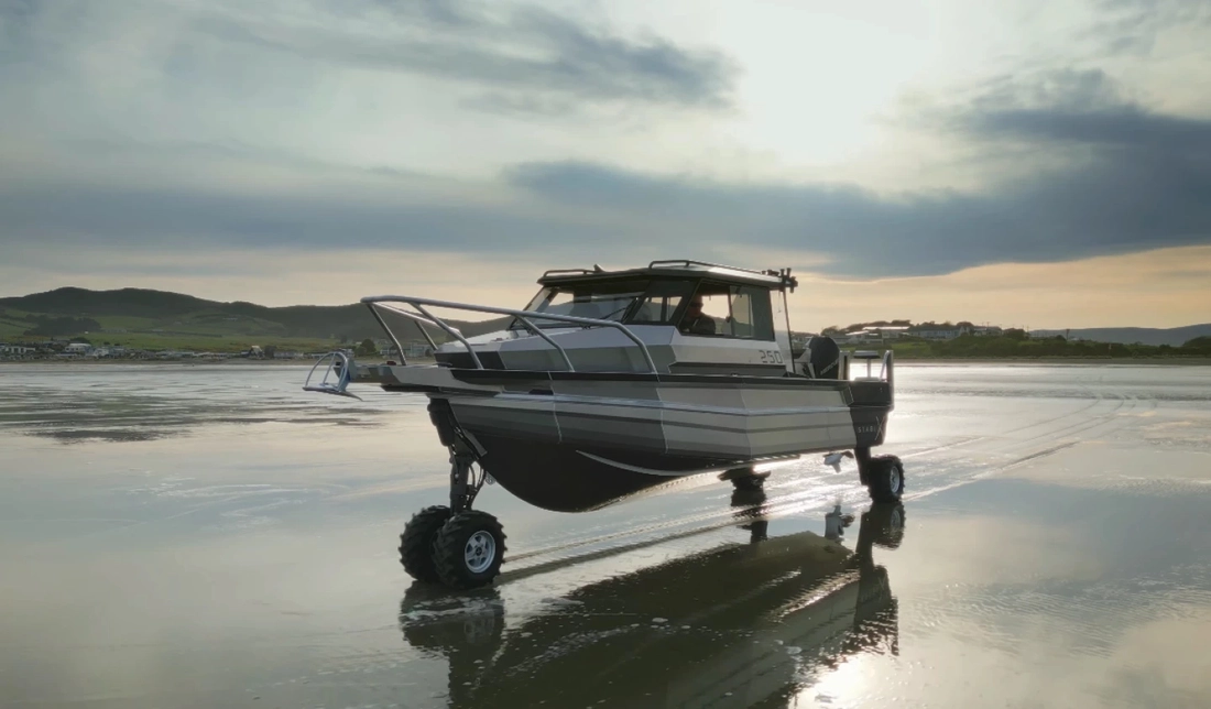 Nhà di động vừa lội được nước vừa chạy địa hình, đảo hoang cũng thành điểm cắm trại - Ảnh 3.