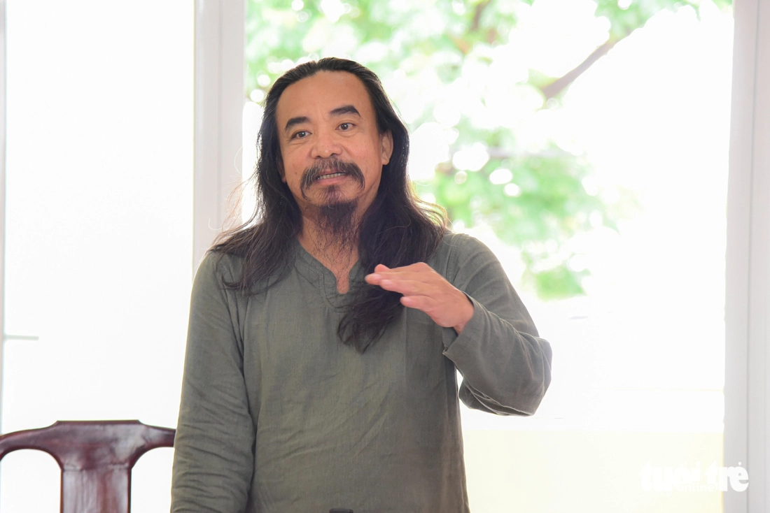 Phường Phú Định khảo sát dọc kênh Đôi, làm chợ nổi ở TP.HCM - Ảnh 2.