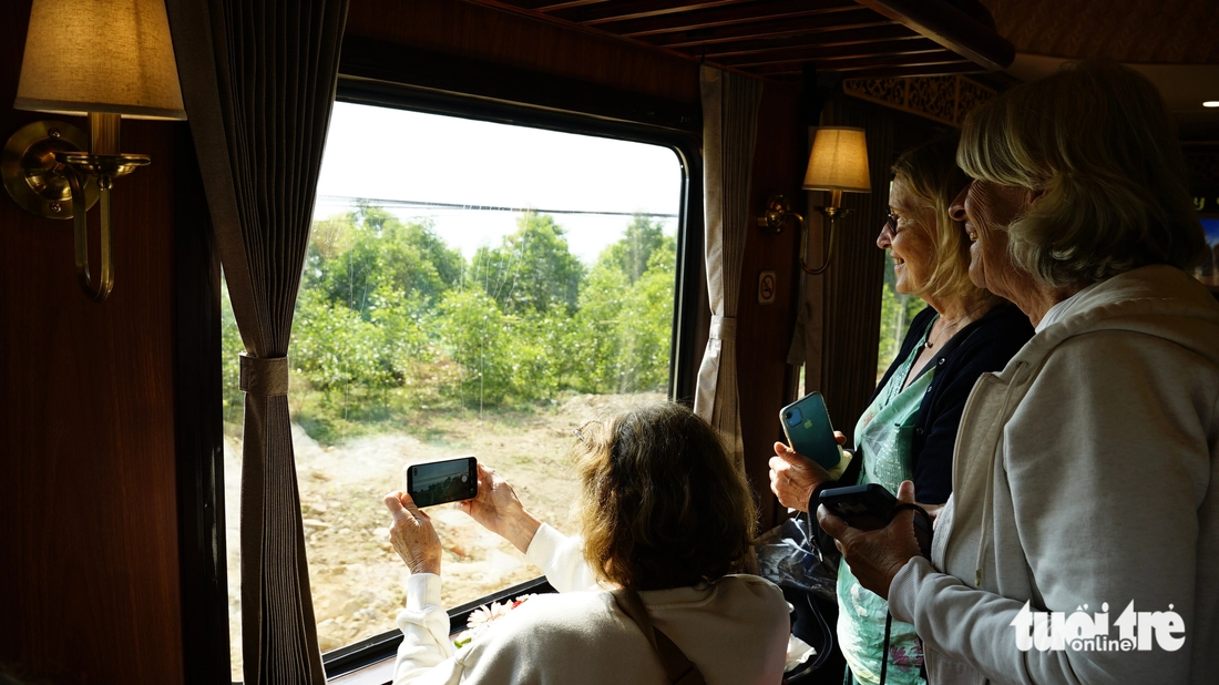 Diện mạo mới của đoàn tàu di sản nối Huế - Đà Nẵng có gì? - Ảnh 8.