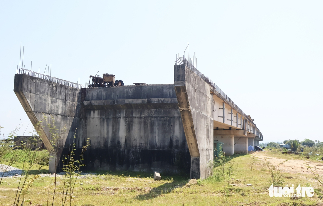 cây cầu - Ảnh 2.