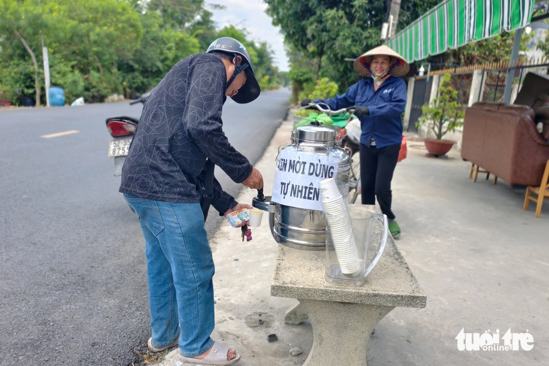 bình trà - Ảnh 1.