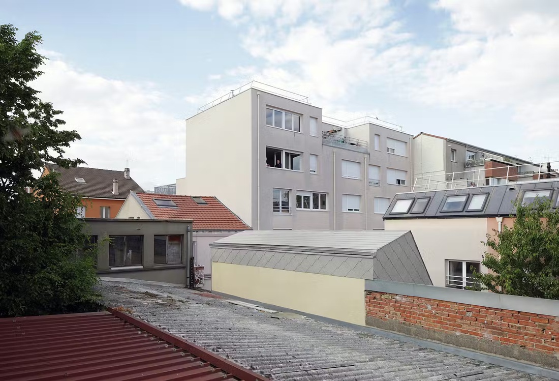 Mở rộng căn nhà phố nhỏ bằng cách xây thêm... mái nhà - Ảnh 3.