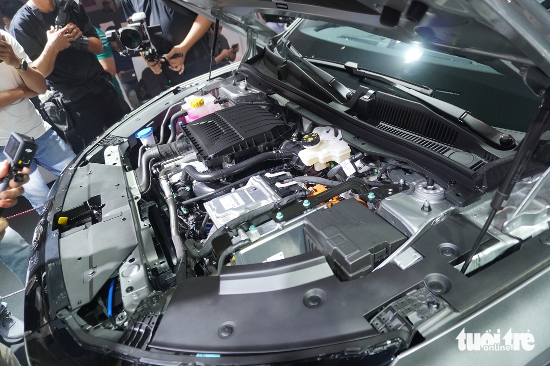 Omoda C5 SHS ra mắt Việt Nam: Máy hybrid đấu Toyota Corolla Cross, giá từ 599 triệu có điều kiện - Ảnh 12.