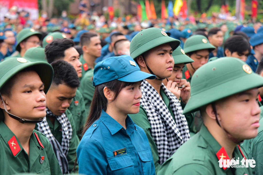 nhập ngũ - Ảnh 7.