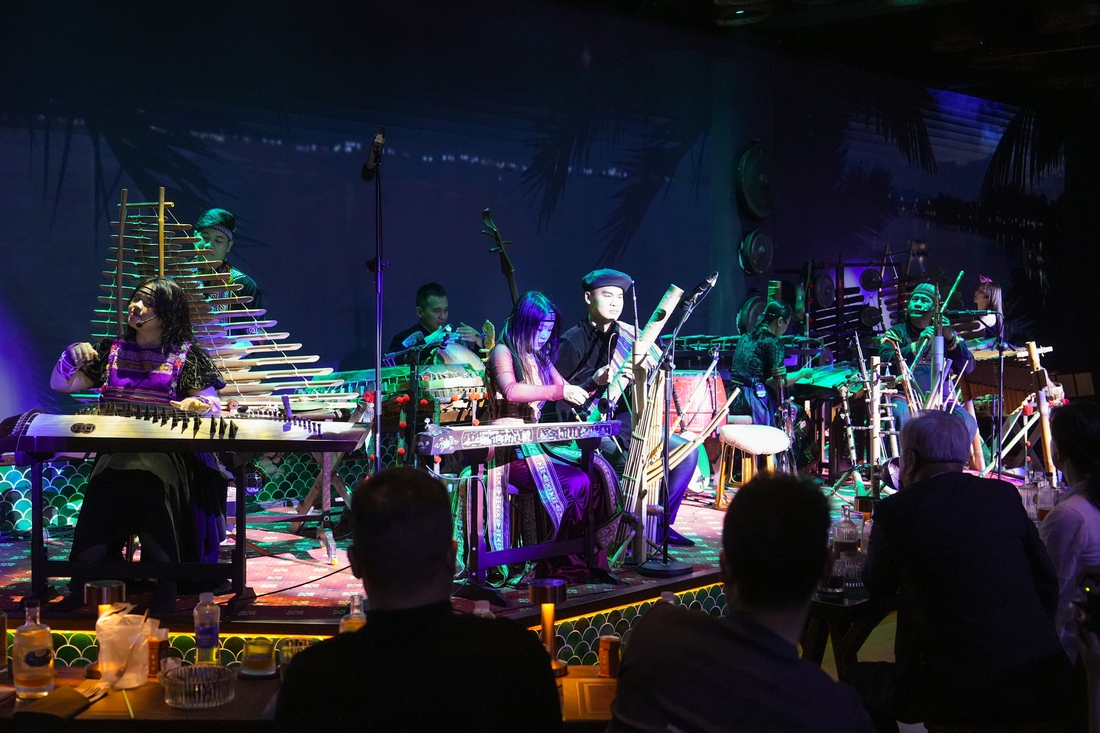 Ban nhạc dân tộc Việt được cộng đồng doanh nhân Hàn Quốc vinh danh - Ảnh 7.