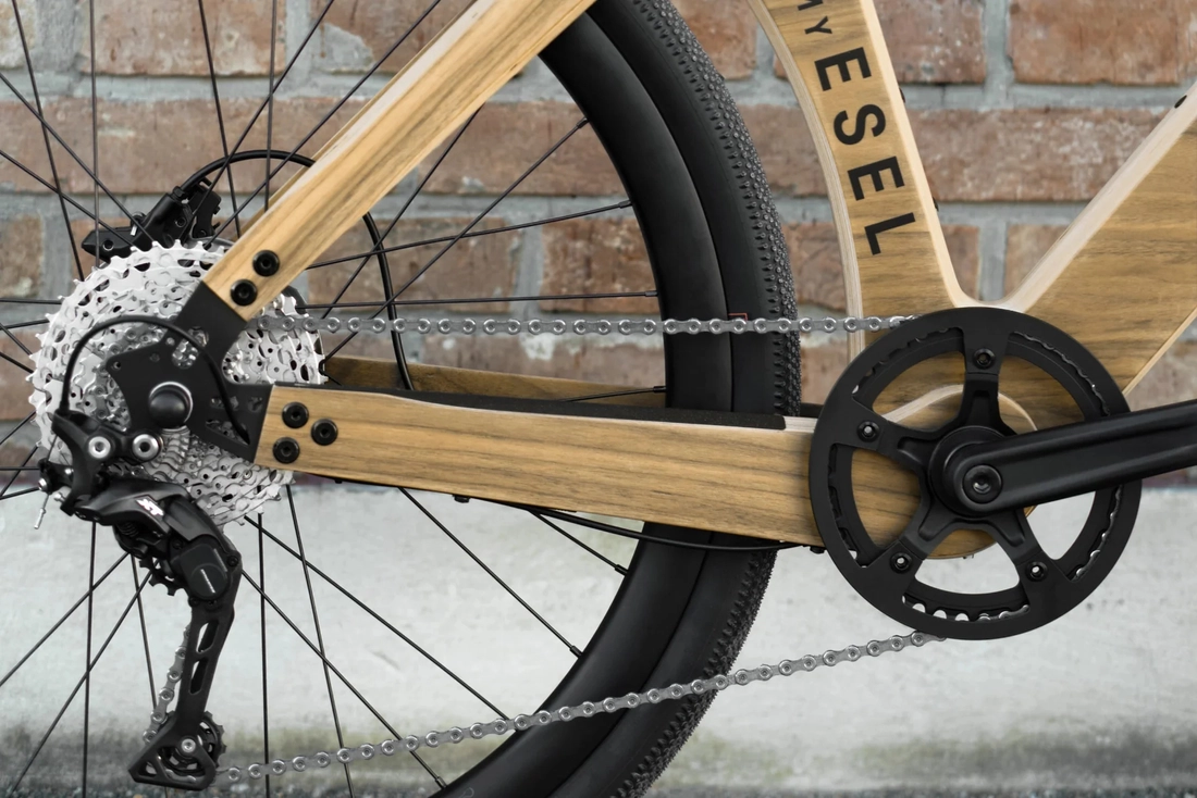 Xe đạp điện bằng gỗ không lo trời mưa, không cần bảo quản, giá ngang Honda SH - Ảnh 6.