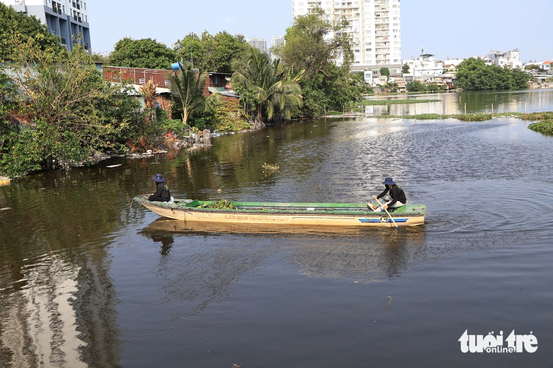 vớt rác - Ảnh 10.