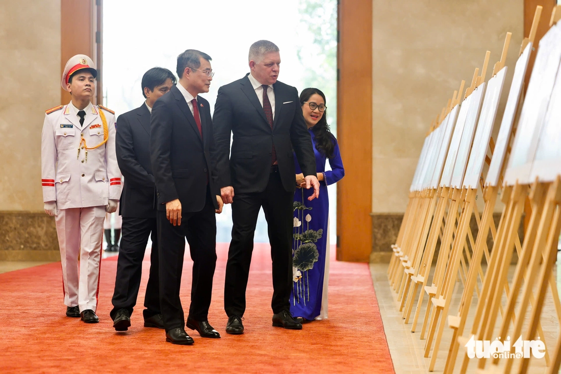 Thủ tướng Lê Minh Hưng chủ trì lễ đón chính thức Thủ tướng Slovakia Robert Fico - Ảnh 9.