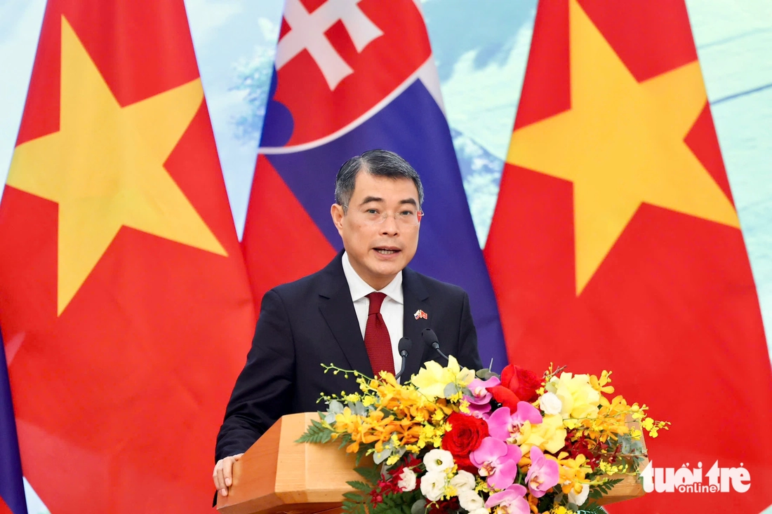 Thủ tướng Lê Minh Hưng - Ảnh 2.