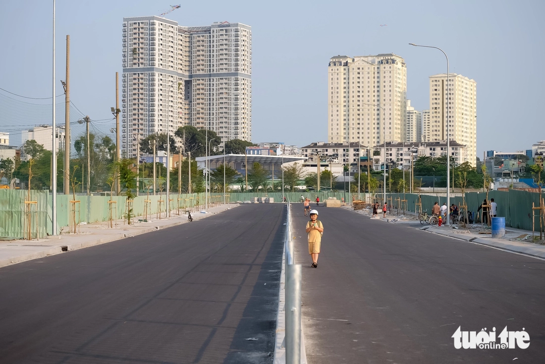 'Lộ diện' 5 đường xuyên khu trường đua Phú Thọ, 2 đường chính sắp thông xe - Ảnh 2.