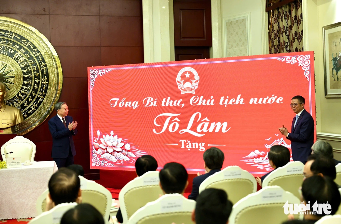 Tổng Bí thư, Chủ tịch nước Tô Lâm đi tàu cao tốc Trung Quốc - Ảnh 6.