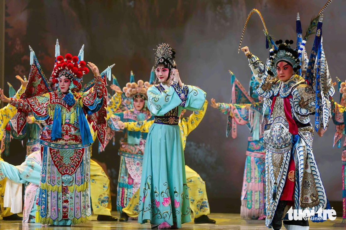 Nghệ thuật nối nhịp hữu nghị Việt Nam - Trung Quốc ở Bắc Kinh - Ảnh 8.