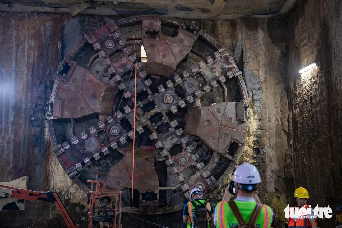 Cận cảnh đường hầm metro Nhổn - ga Hà Nội sâu 30m vừa được đào thông - Ảnh 12.