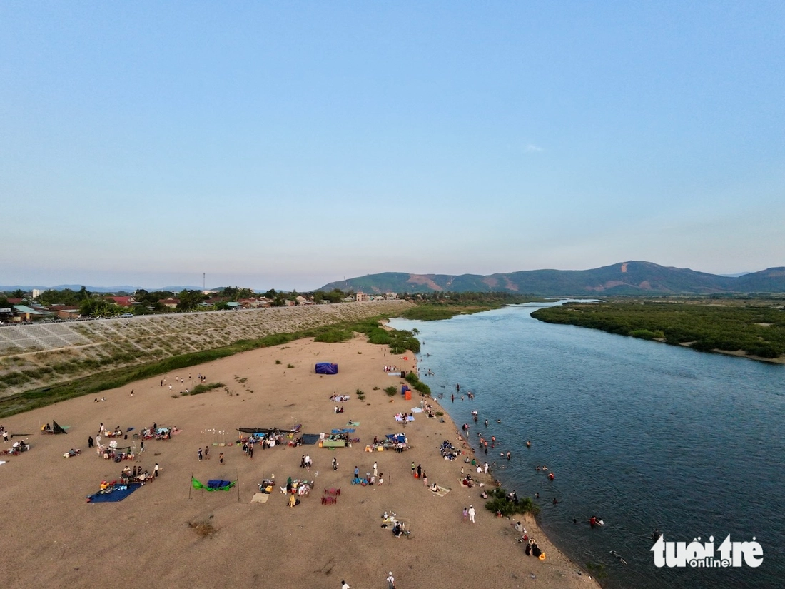 Bãi biển trên núi - Ảnh 3.