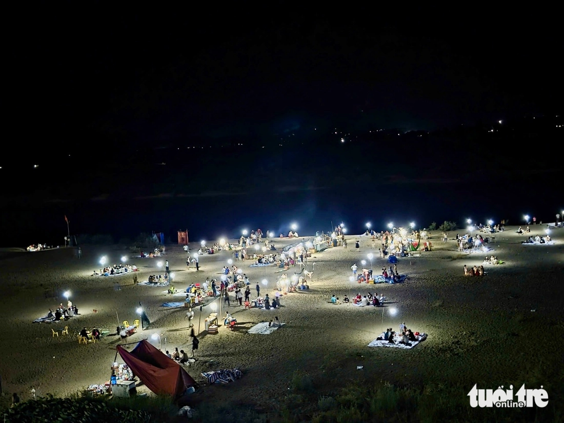 Bãi biển trên núi - Ảnh 5.